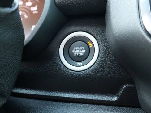 Used 2025 RAM 2500 Laramie AWD/4WD image 21