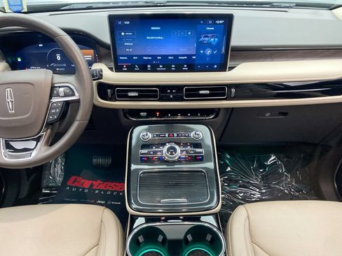 Used 2023 Lincoln Nautilus Reserve w/ Luxury Package AWD/4WD image 20