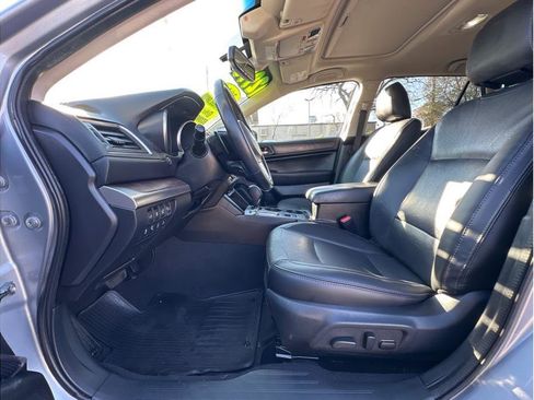 Used 2016 Subaru Outback 2.5i Limited image 14