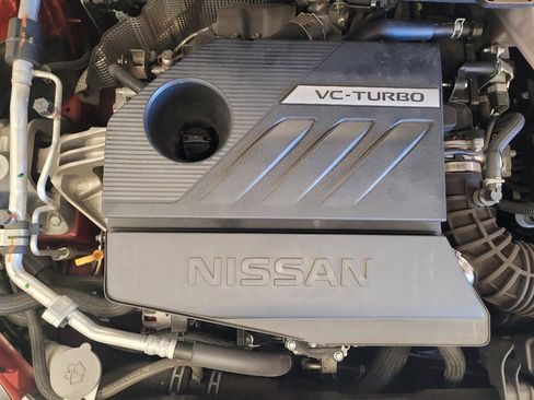 Used 2023 Nissan Rogue S image 30