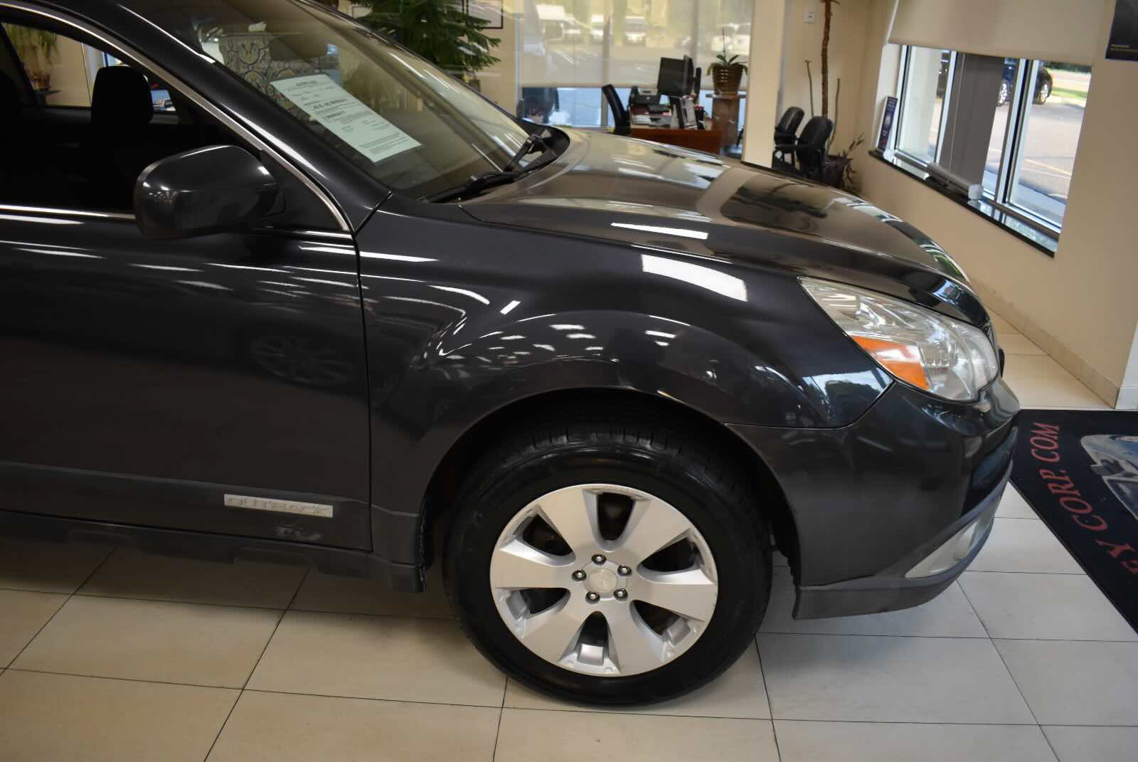 Used 2011 Subaru Outback 2.5i Premium w/ All-Weather Pkg AWD/4WD image 52