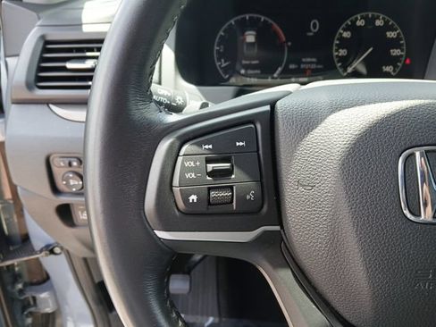 Certified 2025 Honda Ridgeline Sport image 15