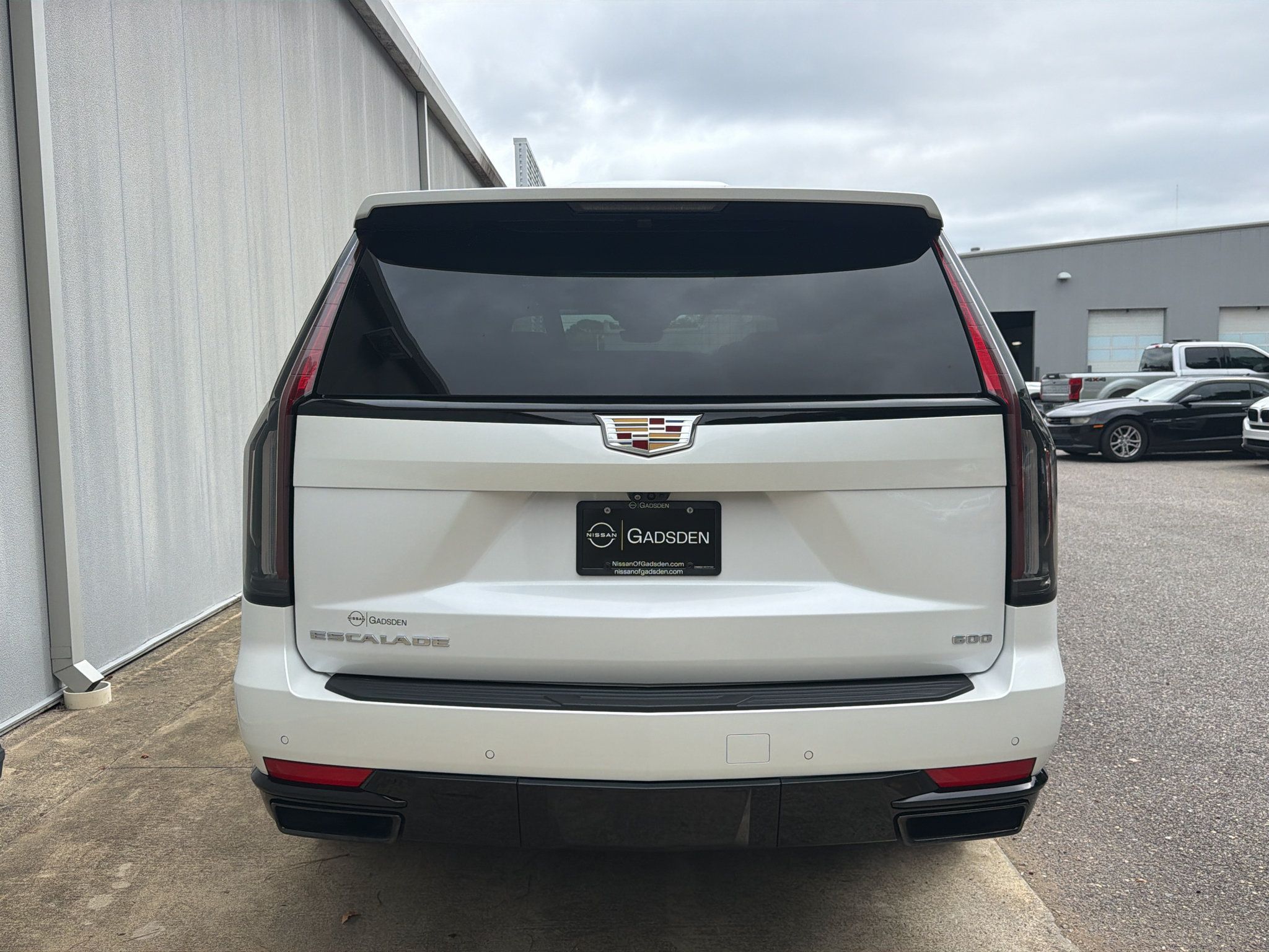 Used 2022 Cadillac Escalade Sport Platinum w/ Heavy-Duty Trailer Package AWD/4WD image 4