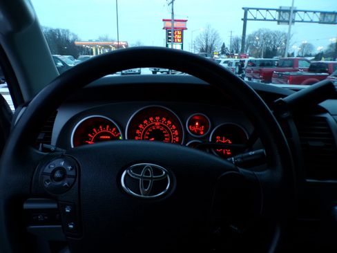 Used 2012 Toyota Tundra 2WD Double Cab w/ Tow Pkg image 8