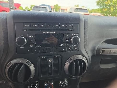 Used 2012 Jeep Wrangler Unlimited Sport AWD/4WD image 22