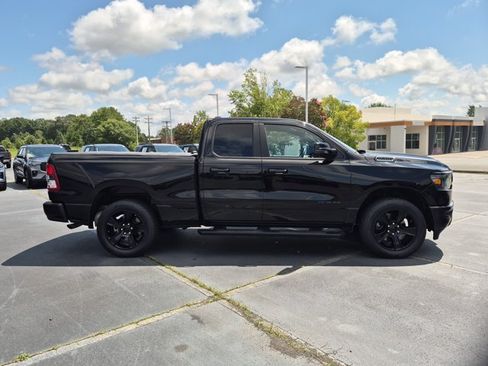 Used 2023 RAM 1500 Big Horn AWD/4WD image 3