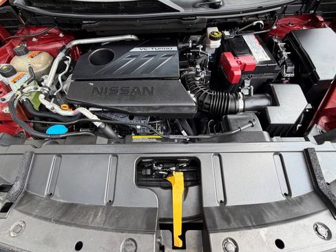Used 2024 Nissan Rogue SV AWD/4WD image 7