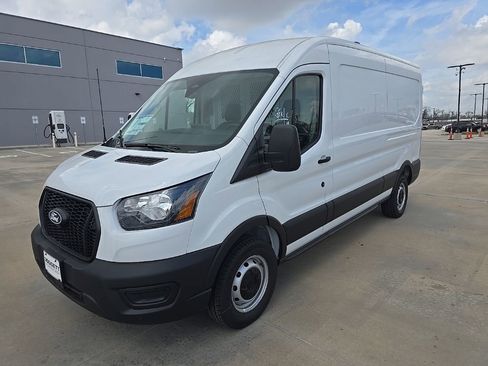 New 2026 Ford Transit 250 148 Medium Roof RWD image 33