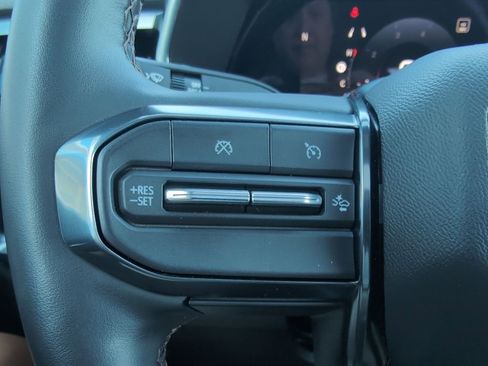 Used 2023 GMC Canyon AT4 w/ AT4 Premium Package image 19