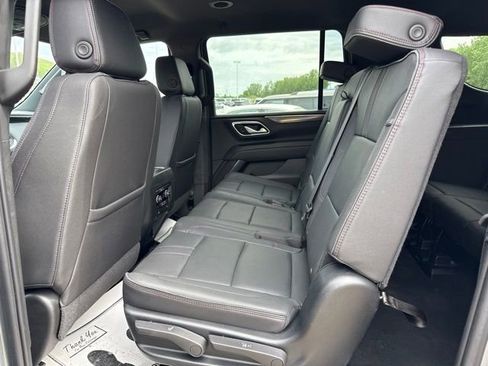 Used 2023 Chevrolet Suburban RST w/ Luxury Package AWD/4WD image 16