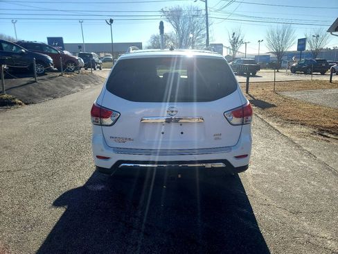 Used 2013 Nissan Pathfinder SL w/ SL Premium Pkg image 6