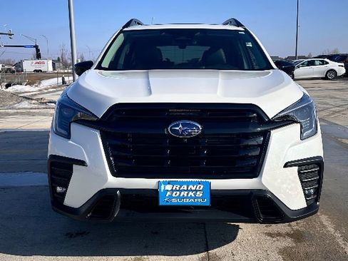 Used 2025 Subaru Ascent Bronze Edition image 3