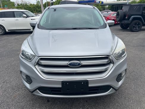 Used 2017 Ford Escape SE w/ SE Cold Weather Package AWD/4WD image 5