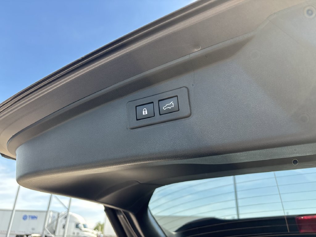 Used 2025 Subaru Outback Wilderness AWD/4WD image 16