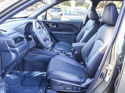 New 2025 Subaru Forester Limited image 17