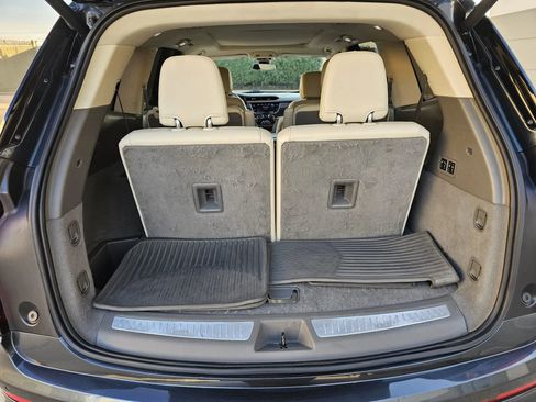 Used 2020 Cadillac XT6 Premium Luxury image 17