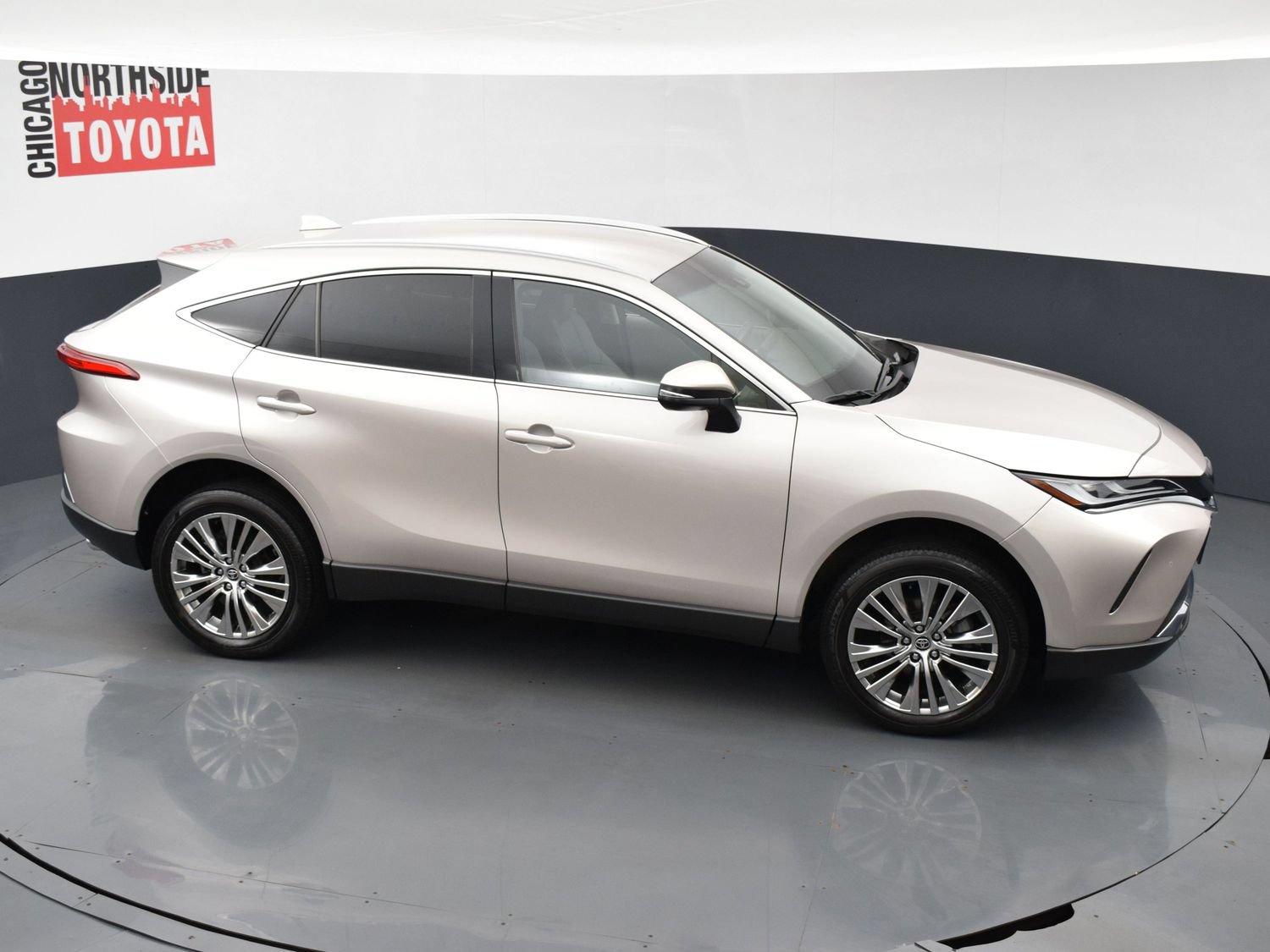 Used 2023 Toyota Venza XLE AWD/4WD image 26