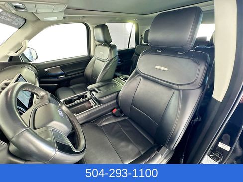 Used 2025 Ford Expedition Platinum AWD/4WD image 24