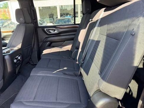 Used 2022 GMC Yukon XL SLE AWD/4WD image 9