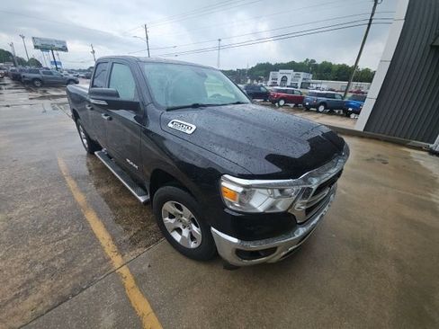 Used 2019 RAM 1500 Big Horn RWD image 4