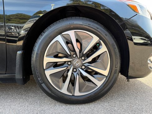 Used 2020 Honda Accord Touring image 9