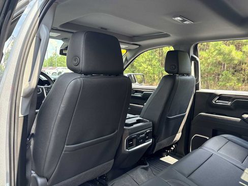 Used 2025 GMC Sierra 1500 SLT w/ SLT Premium Plus Package AWD/4WD image 20