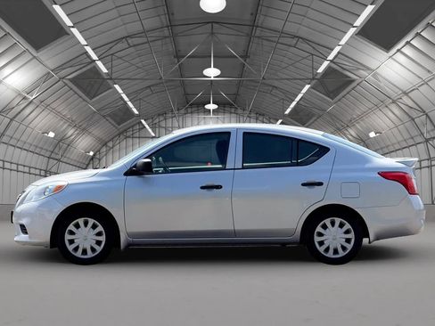 Used 2014 Nissan Versa S Plus FWD image 8
