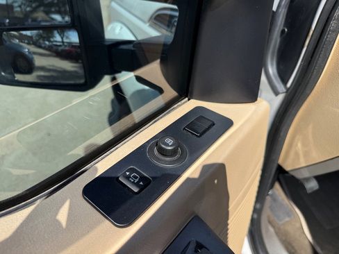 Used 2013 Ford F250 Lariat w/ Lariat Ultimate Pkg image 21