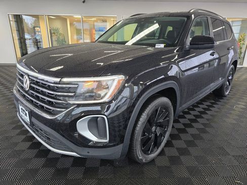 New 2026 Volkswagen Atlas SE image 8