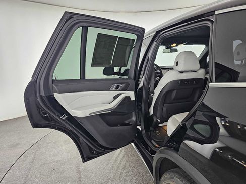 Used 2023 BMW X5 sDrive40i w/ Premium Package image 15