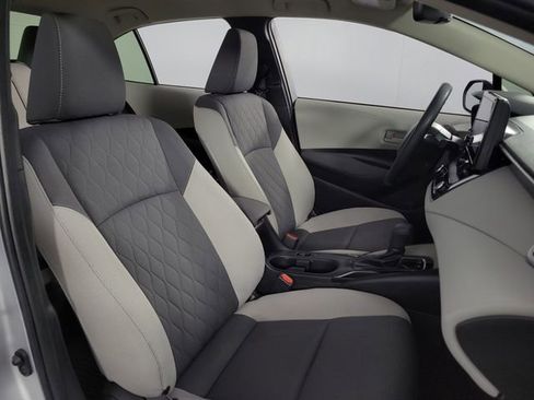 Used 2024 Toyota Corolla LE w/ LE Convenience Package image 15