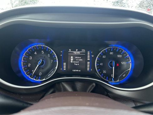 Used 2021 Chrysler Voyager Lxi FWD image 10