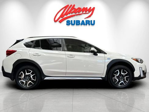 Used 2023 Subaru Crosstrek Hybrid image 3