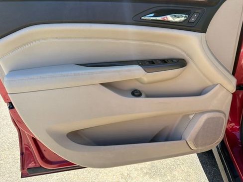 Used 2012 Cadillac SRX Luxury image 12