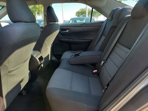 Used 2017 Toyota Camry LE FWD image 11