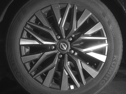 Used 2025 Nissan Altima 2.5 SV image 14