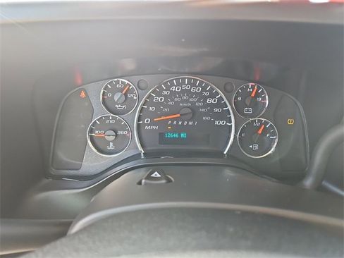 Used 2024 GMC Savana 2500 w/ Driver Convenience Package image 12