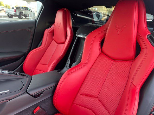 Used 2024 Chevrolet Corvette Z06 RWD image 15