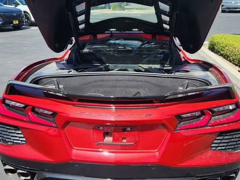 Used 2022 Chevrolet Corvette Stingray Premium Cpe w/ Z51 Performance Package RWD image 5