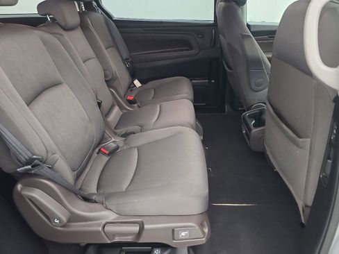 Used 2018 Honda Odyssey EX image 16