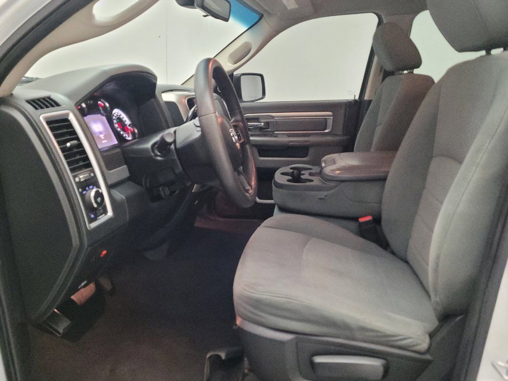 Used 2013 RAM 1500 Classic SLT w/ Premium Display Pkg RWD image 17