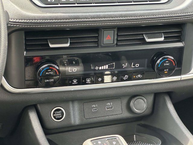 Used 2023 Nissan Rogue SV AWD/4WD image 19