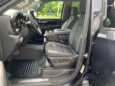 Used 2023 GMC Sierra 1500 Elevation AWD/4WD image 9