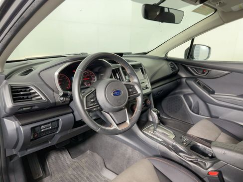 Used 2019 Subaru Crosstrek 2.0i Premium image 3