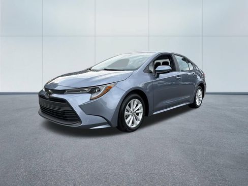 Used 2026 Toyota Corolla LE w/ LE Premium Package FWD image 2