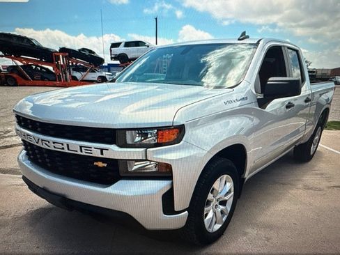 Used 2019 Chevrolet Silverado 1500 Custom w/ Custom Value Package RWD image 1