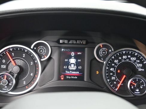 New 2025 RAM 2500 Tradesman image 32