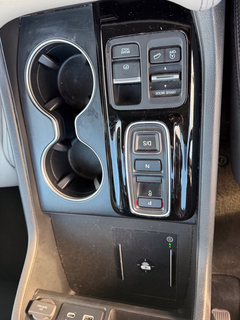 Used 2025 Honda Pilot Touring image 11