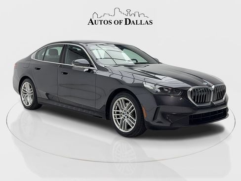 Used 2024 BMW 530i w/ Premium Package RWD image 1