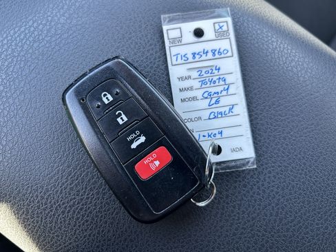 Used 2024 Toyota Camry LE image 33